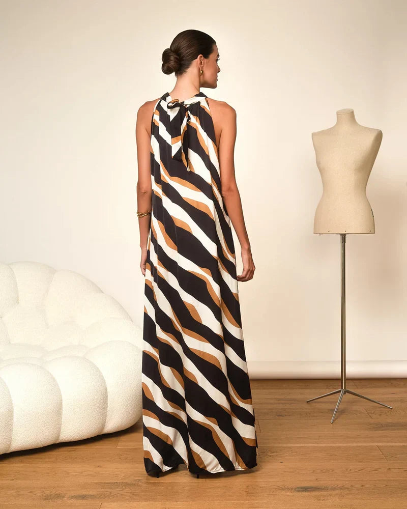 Abito dalla silhouette perfetta | HEXGLAM™ 