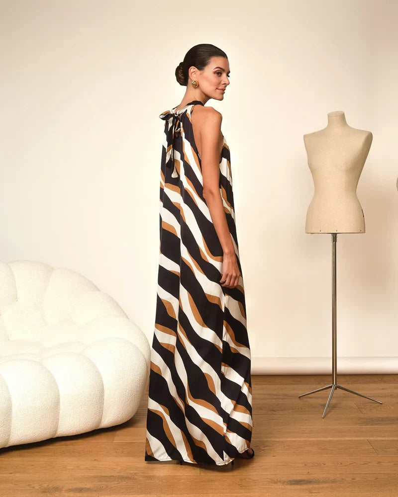 Abito dalla silhouette perfetta | HEXGLAM™ 